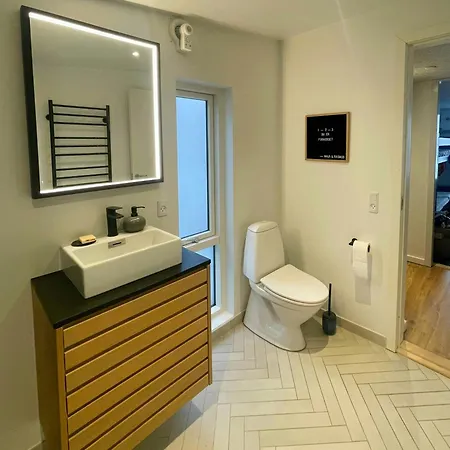 Sommerhus Med Privat Badebro Ved Sunds So بيت للعطل