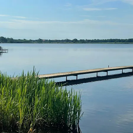 بيت للعطل Sommerhus Med Privat Badebro Ved Sunds So *