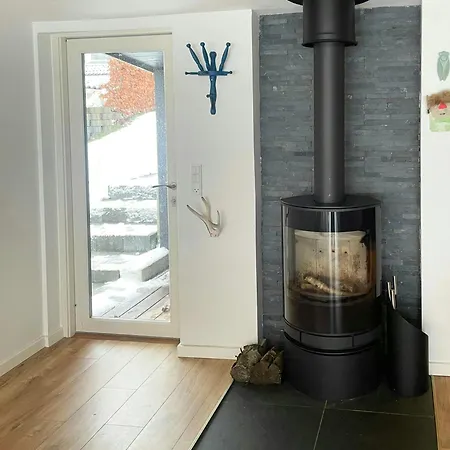 Sommerhus Med Privat Badebro Ved Sunds So بيت للعطل